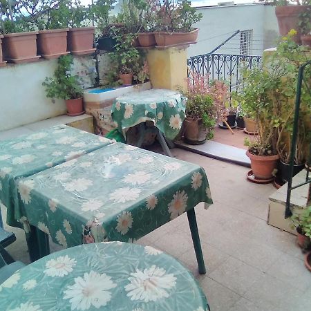 Room In Guest Room - Single Room With Shared Bathroom Taormina Bagian luar foto